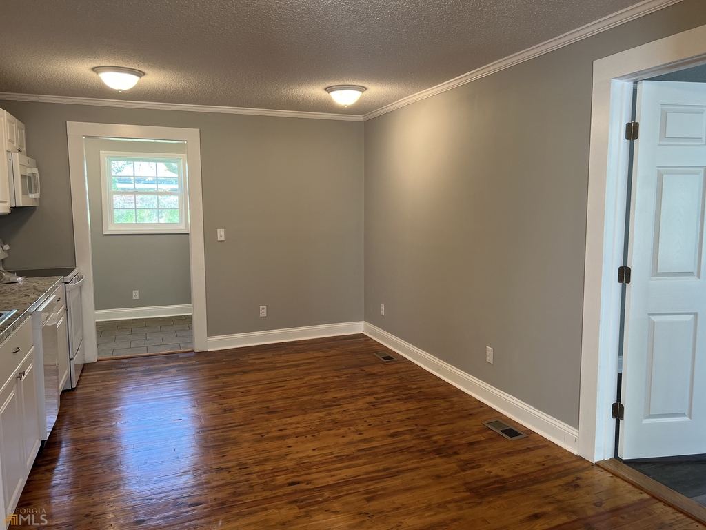 617 Baker Street - Photo 35