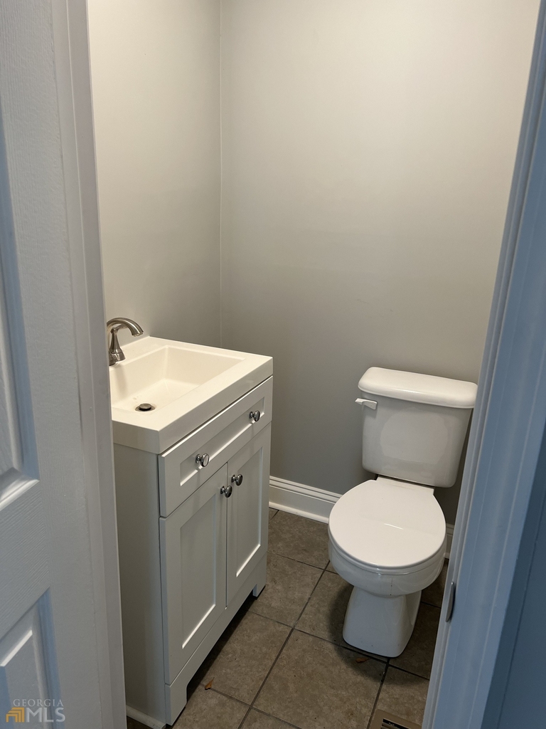 617 Baker Street - Photo 40