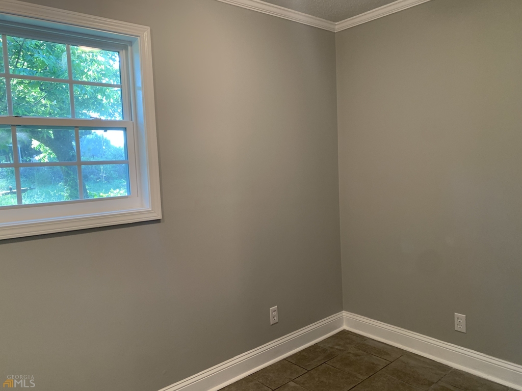 617 Baker Street - Photo 11