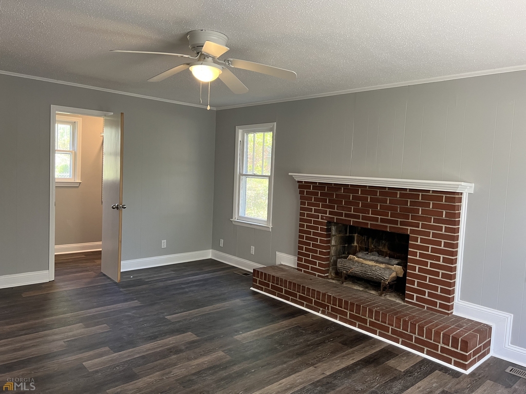 617 Baker Street - Photo 39