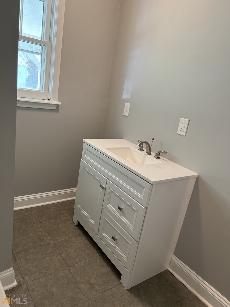 617 Baker Street - Photo 48