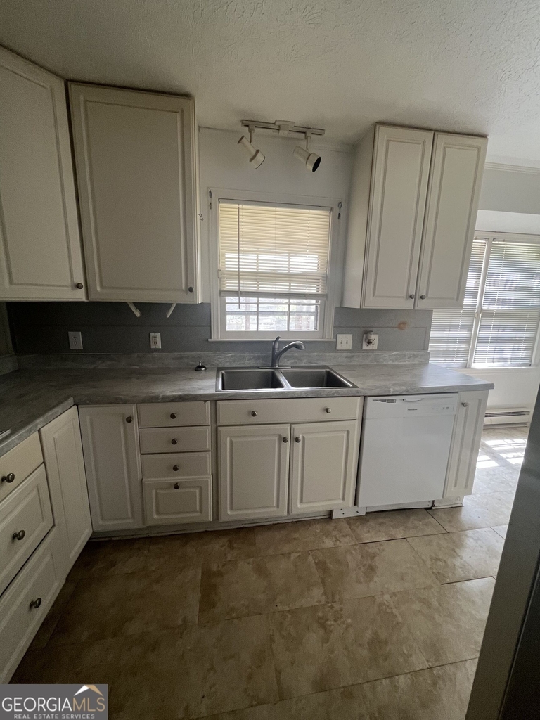6570 Jones Road - Photo 6