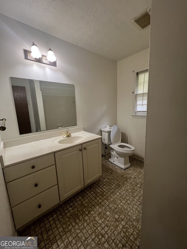 6570 Jones Road - Photo 13