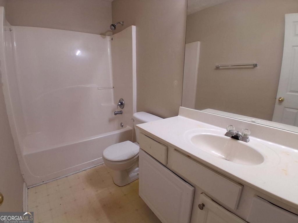 1031 Maple Leaf Drive - Photo 9