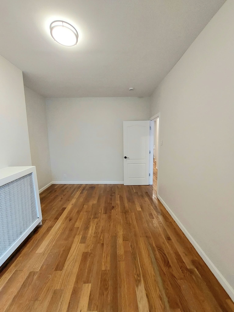882 East 156th Street - Photo 17