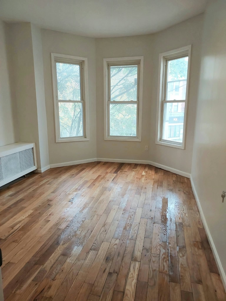 882 East 156th Street - Photo 16