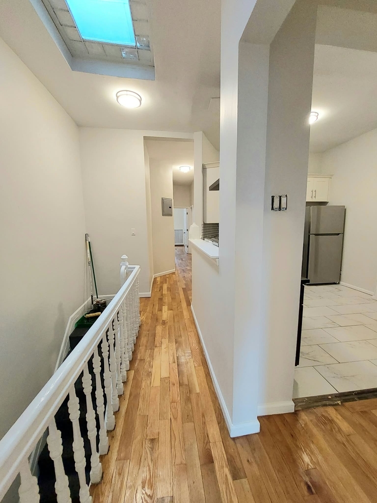 882 East 156th Street - Photo 9