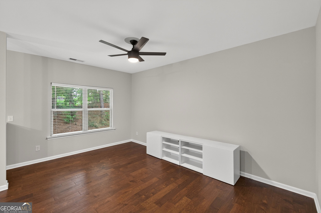 127 Seabreeze Court - Photo 13
