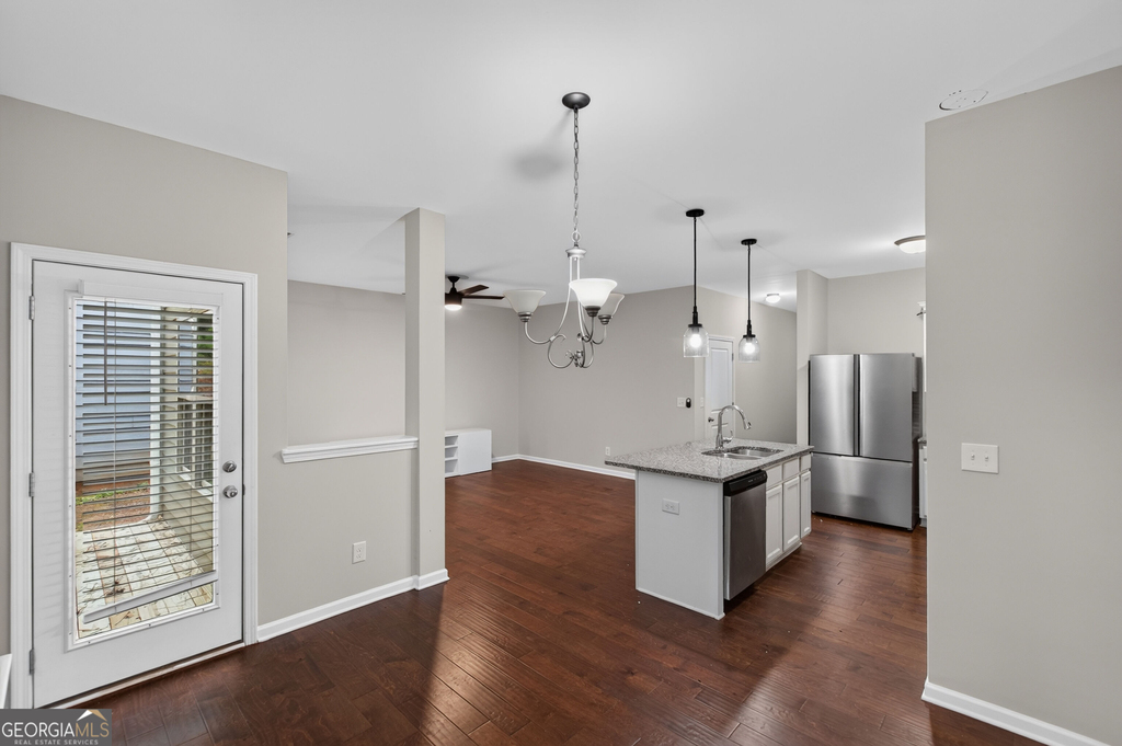 127 Seabreeze Court - Photo 8