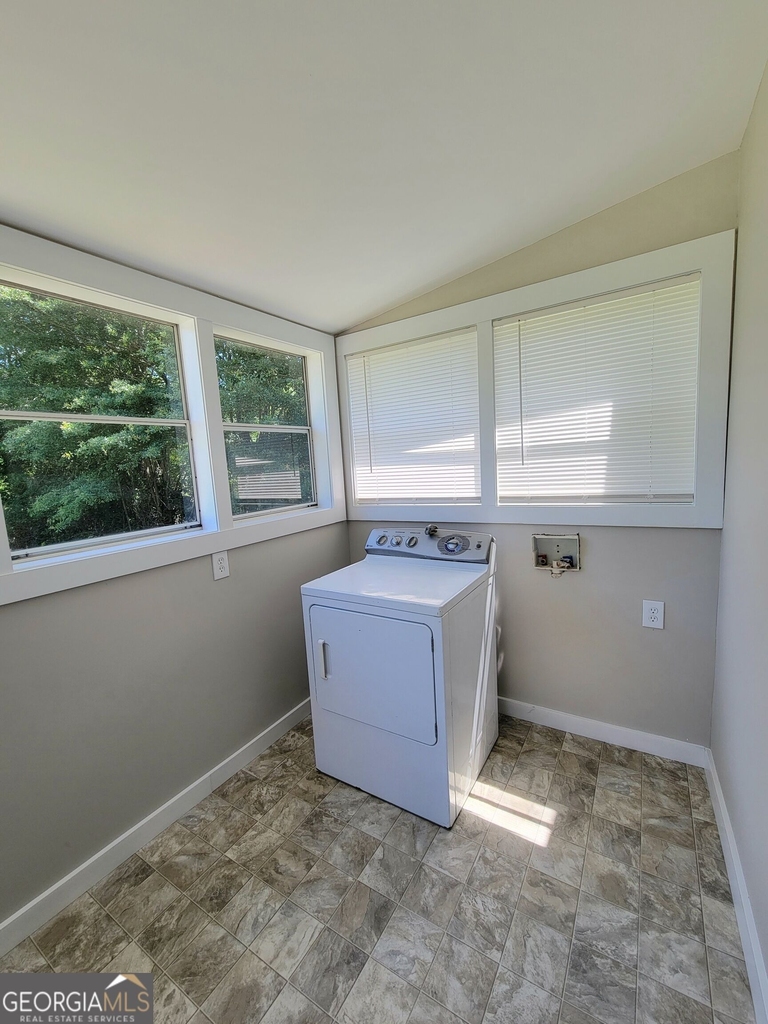 59 Harber Street - Photo 2