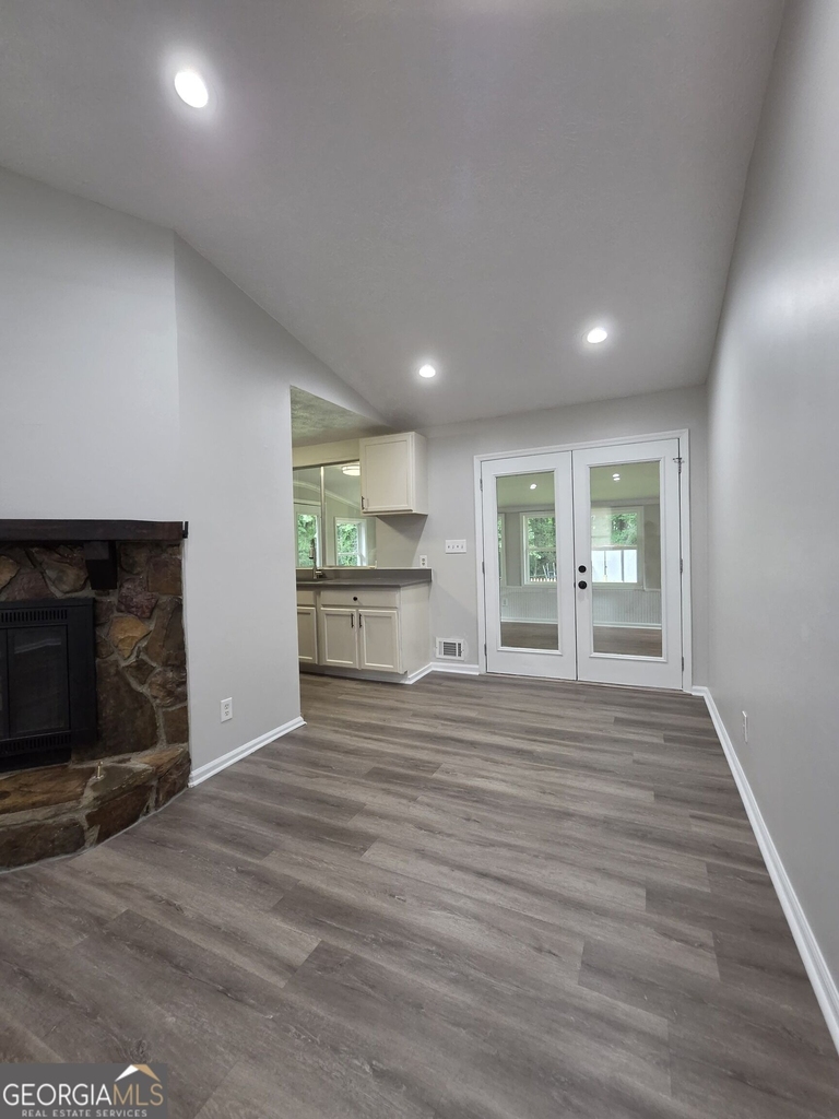 1479 Scenic Highway N - Photo 7