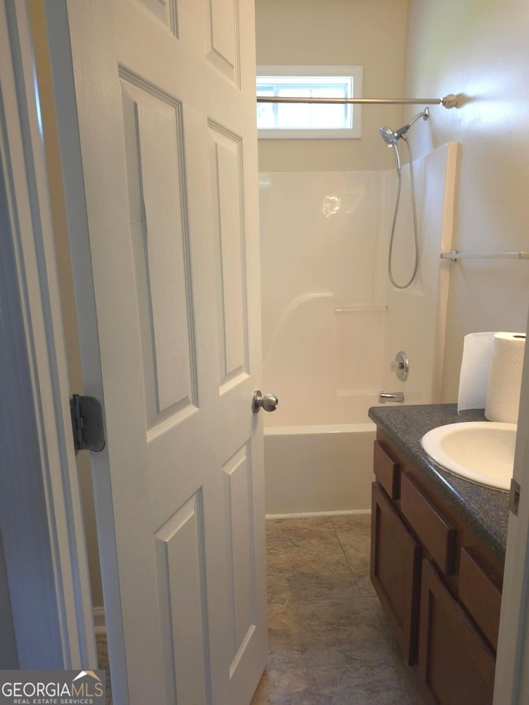 8146 Thompson Street - Photo 9