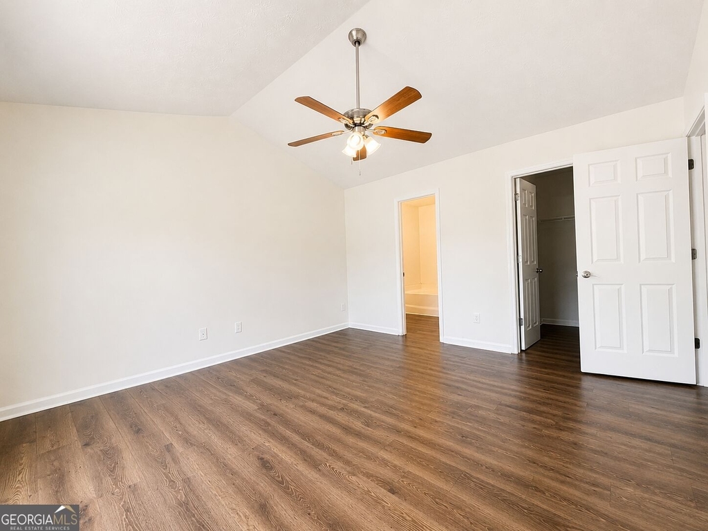 1104 Driftwood Court - Photo 8