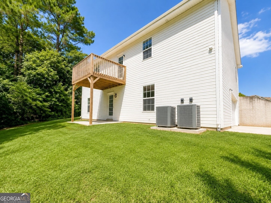 1104 Driftwood Court - Photo 10
