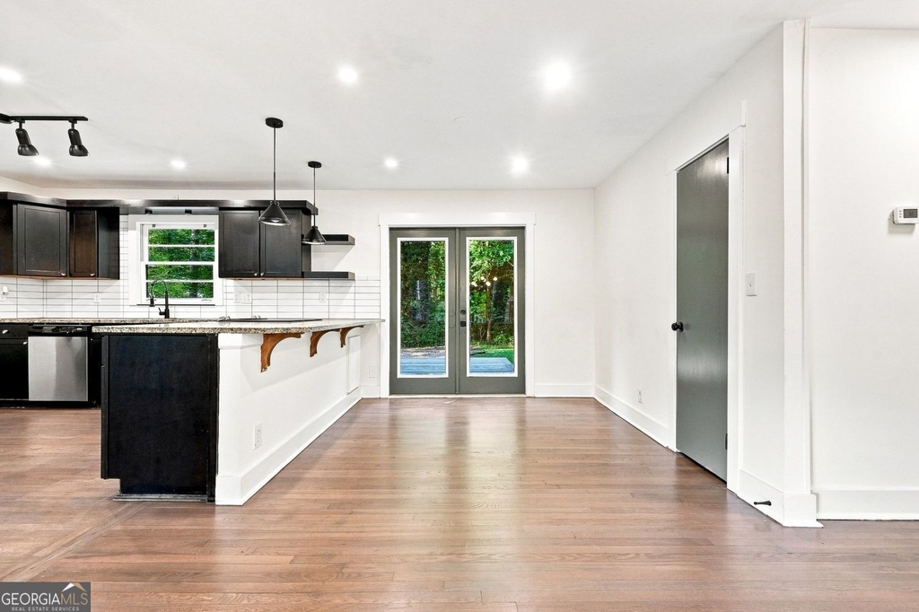 5012 Tilly Mill Road - Photo 9