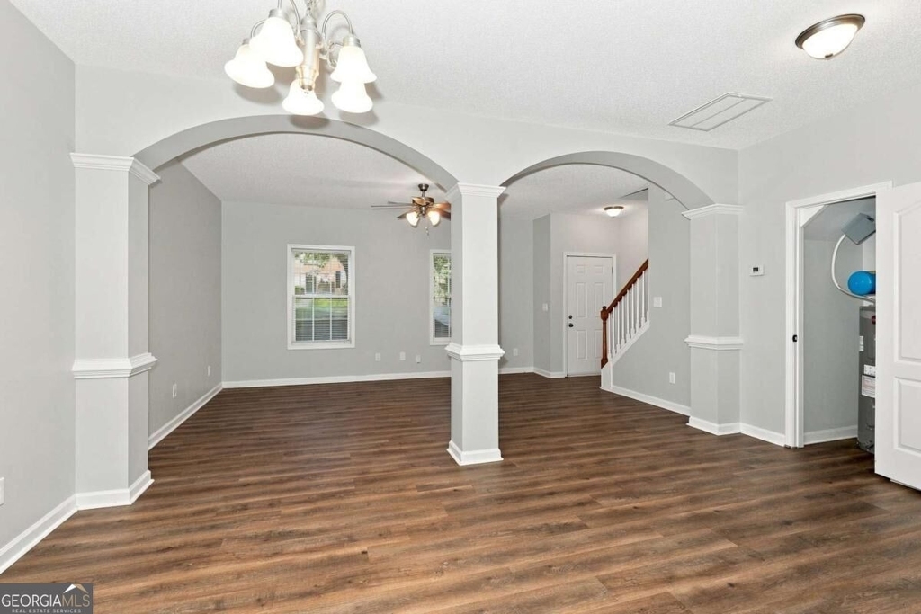 8648 Thomas Lane - Photo 3