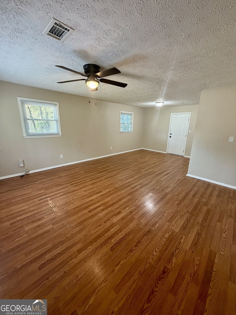 814 Crestwood Terrace - Photo 3