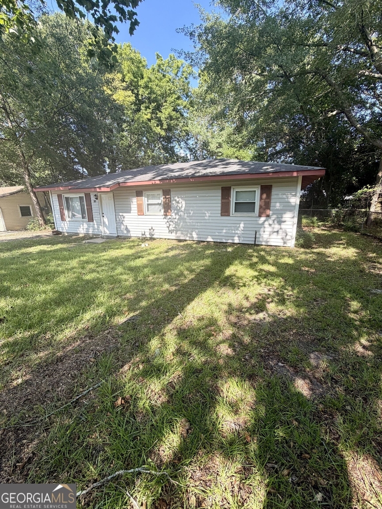 814 Crestwood Terrace - Photo 2