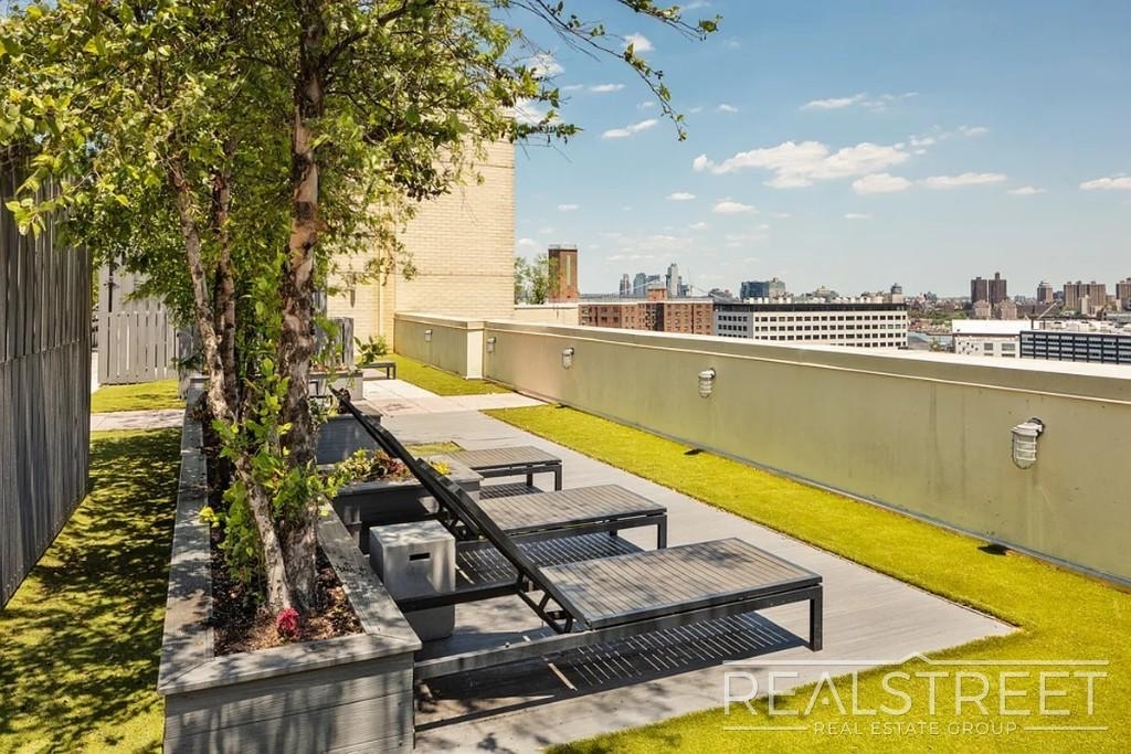 277 Gold Street - Photo 10