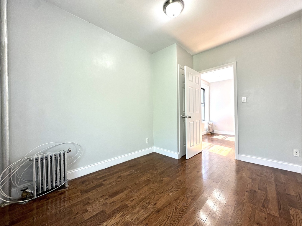 539 West 156th Street - Photo 4