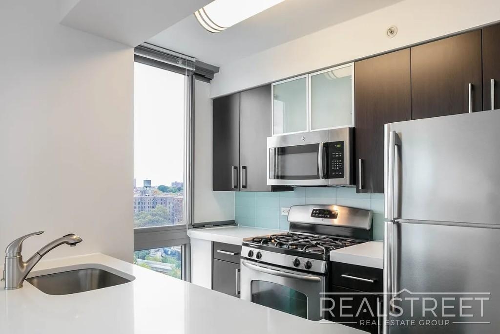 257 Gold Street - Photo 1