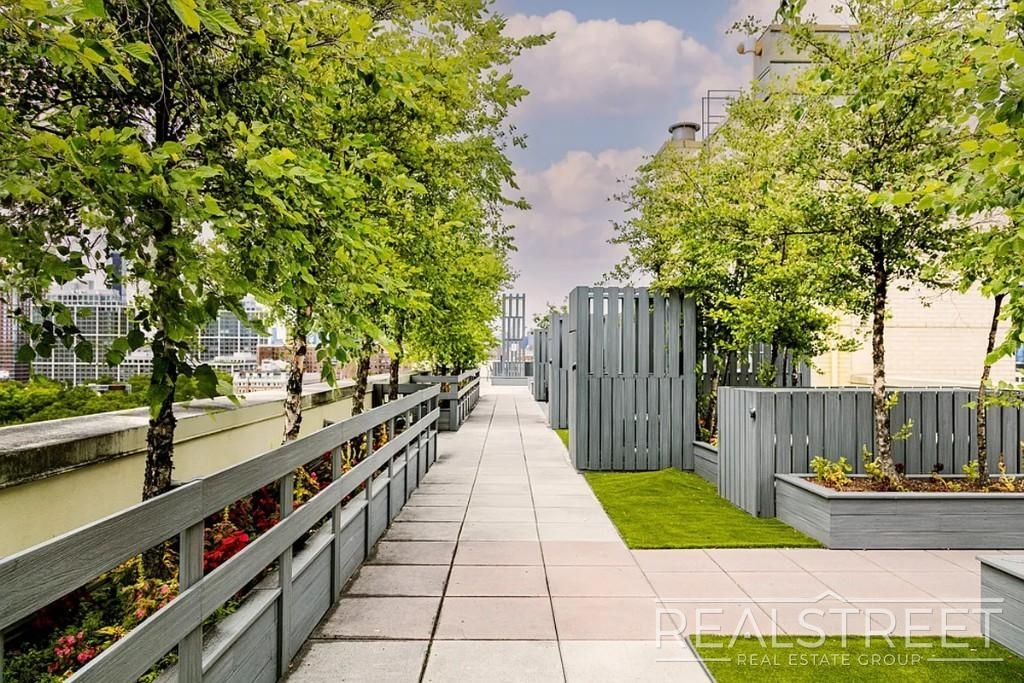 257 Gold Street - Photo 8