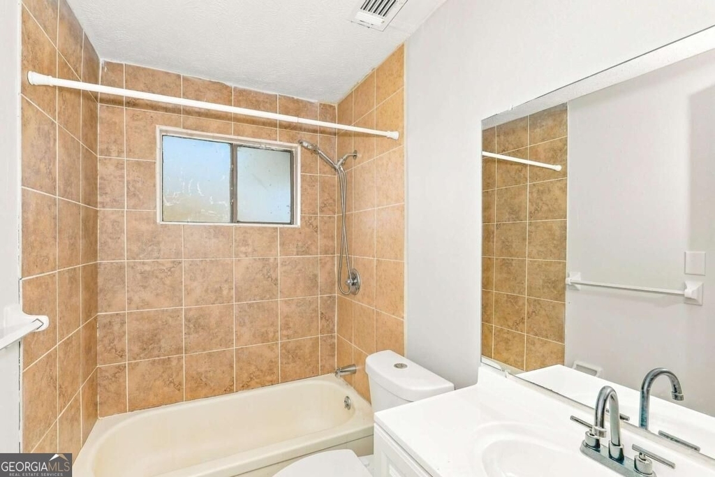 596 Crestmont Court - Photo 13