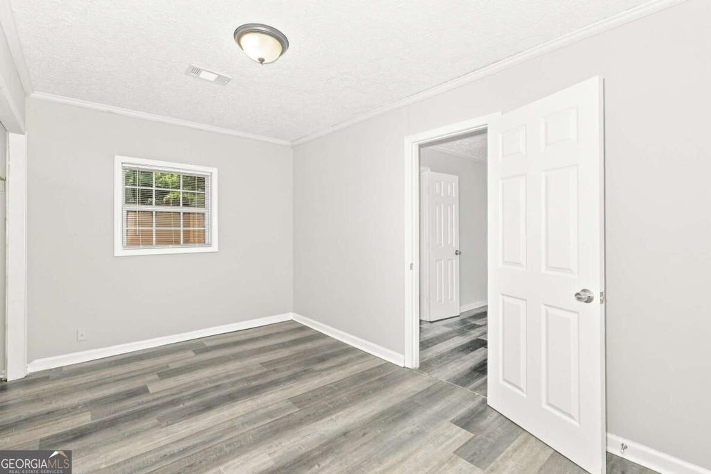 596 Crestmont Court - Photo 4
