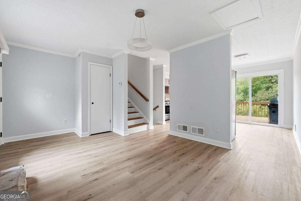 3262 Summer Wood Circle - Photo 2