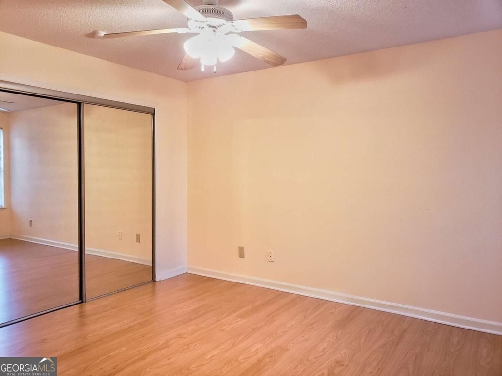 913 Wentworth Court - Photo 8
