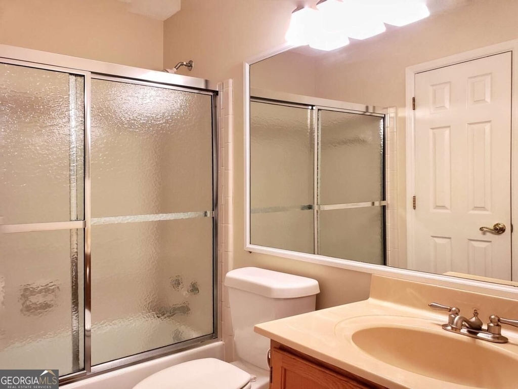 913 Wentworth Court - Photo 10