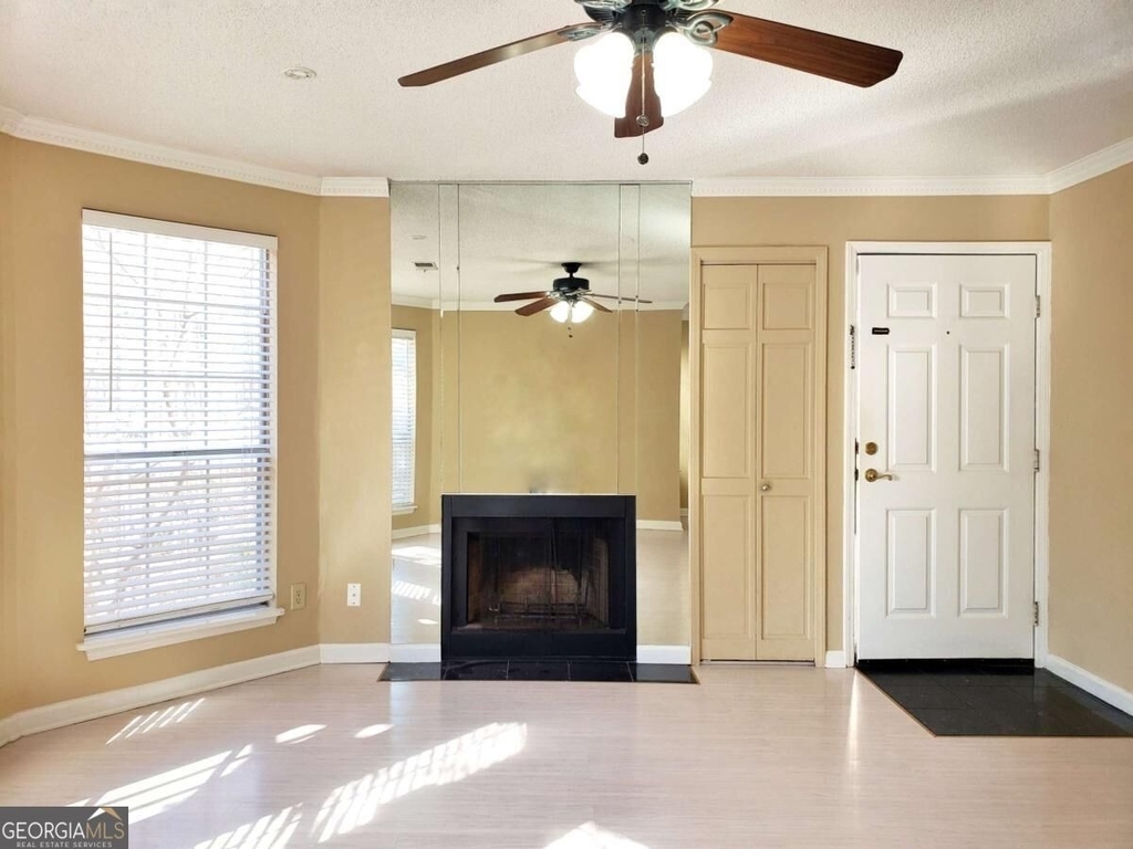 913 Wentworth Court - Photo 3