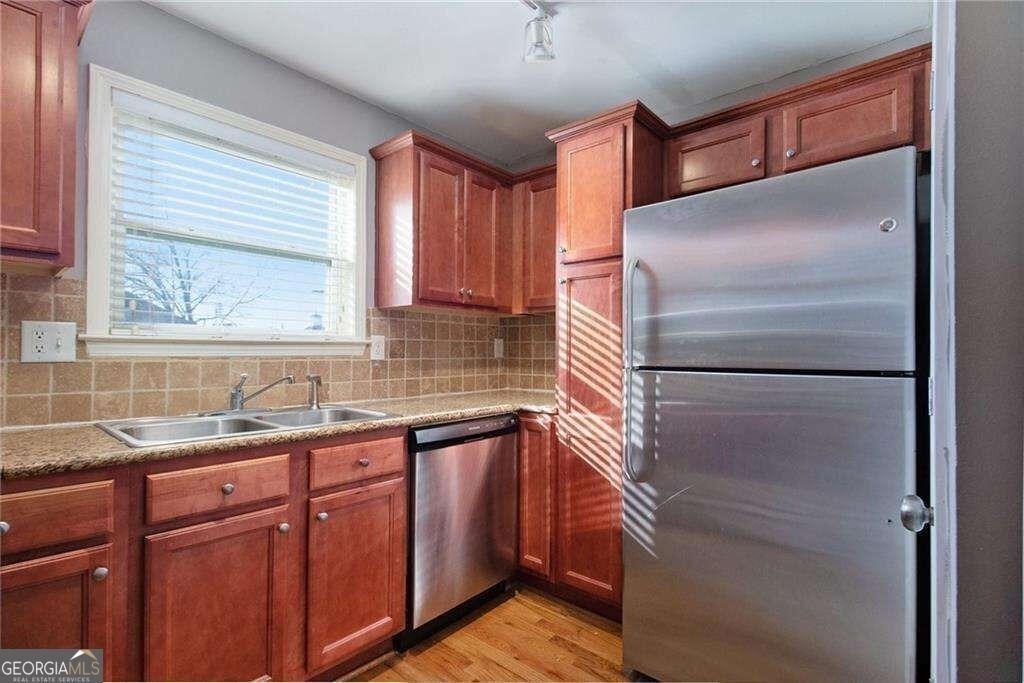48 Peachtree Avenue - Photo 9