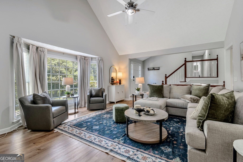 2192 Chartwell Drive - Photo 4
