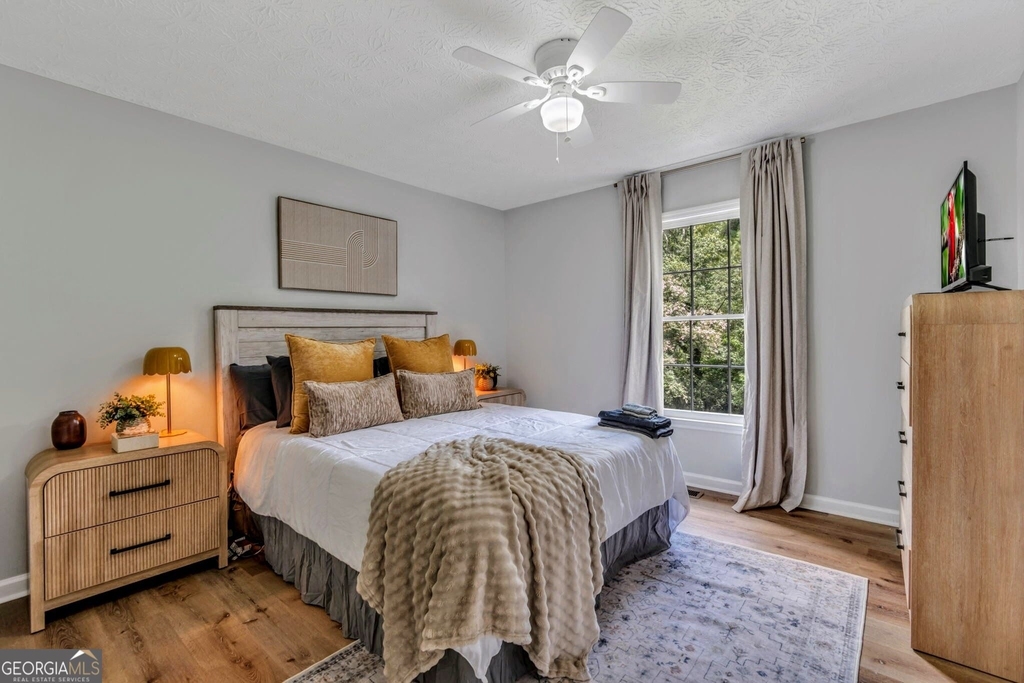 2192 Chartwell Drive - Photo 21
