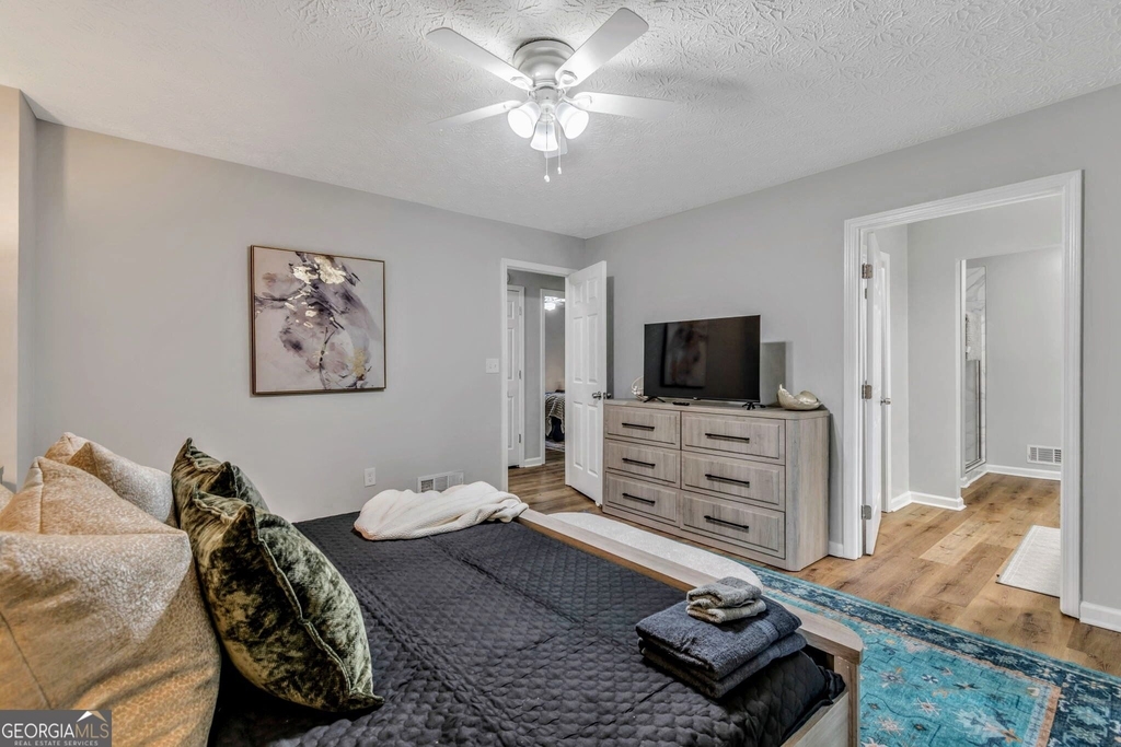 2192 Chartwell Drive - Photo 16