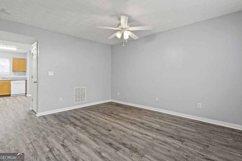 1469 N 42 Highway - Photo 11