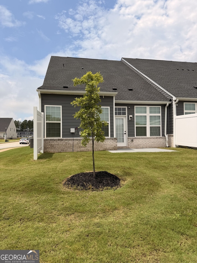 513 Ellwood Lane - Photo 1