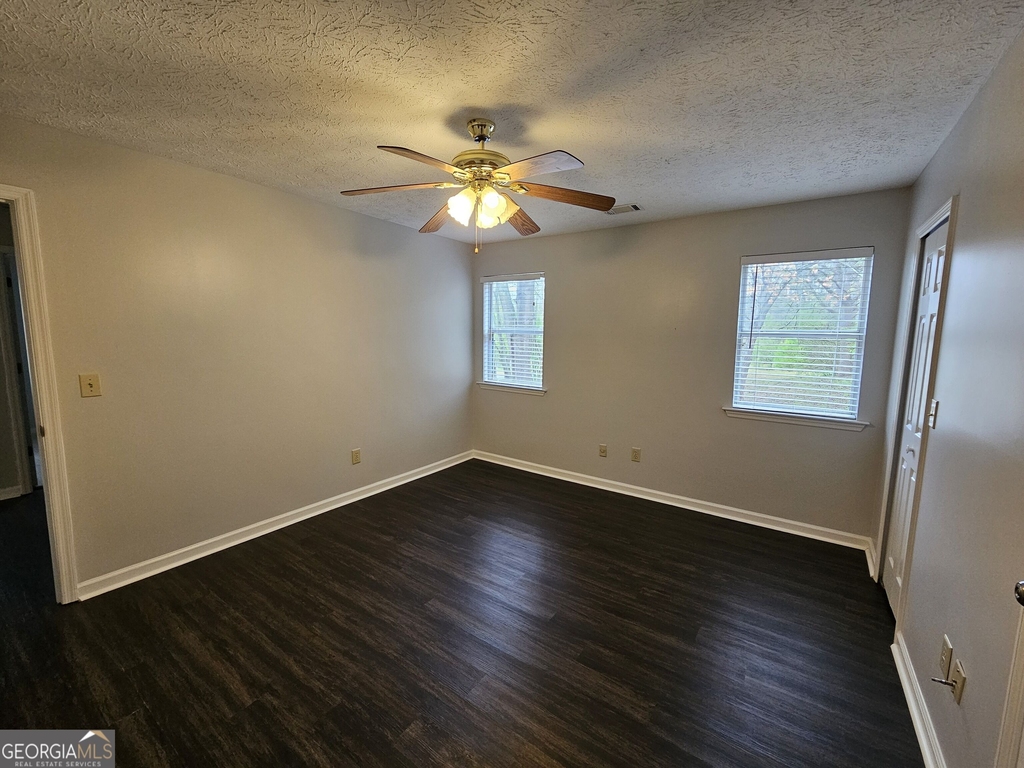 40 Peachtree Way - Photo 8