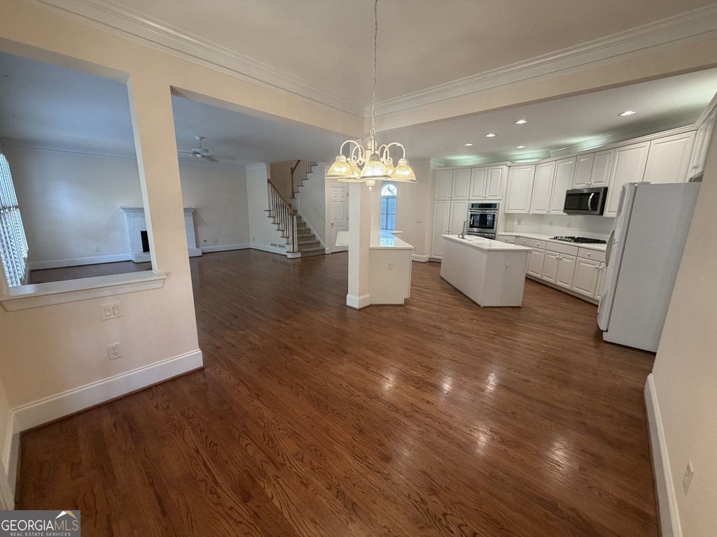 3281 Winthrop Circle - Photo 8