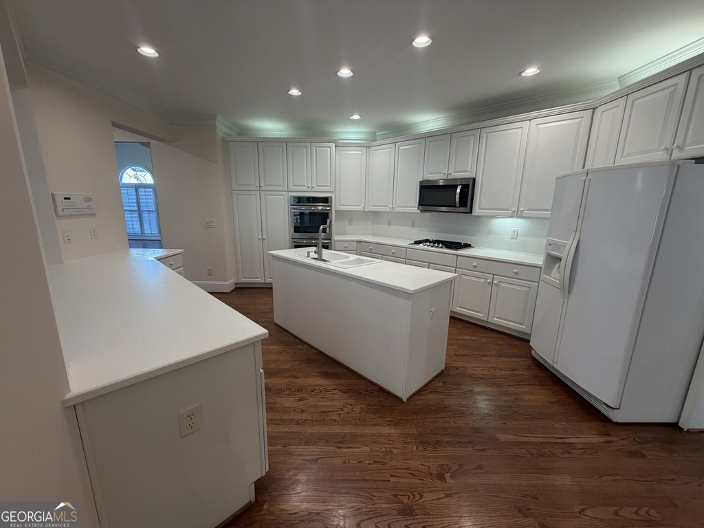 3281 Winthrop Circle - Photo 9