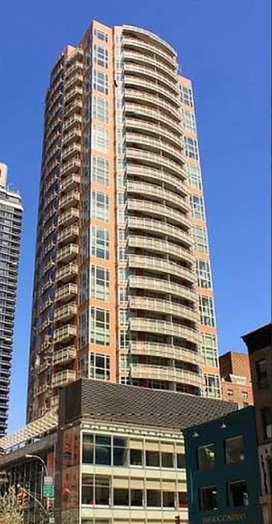 E 59th St. - Photo 1