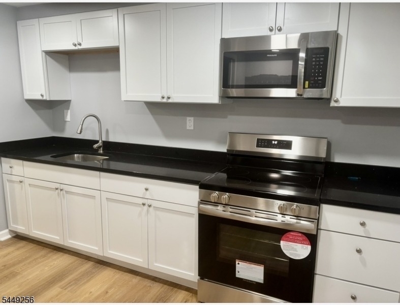 253 Washington St - Photo 1