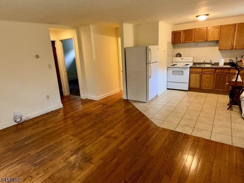29 Brady Blvd Unit 6 - Photo 3