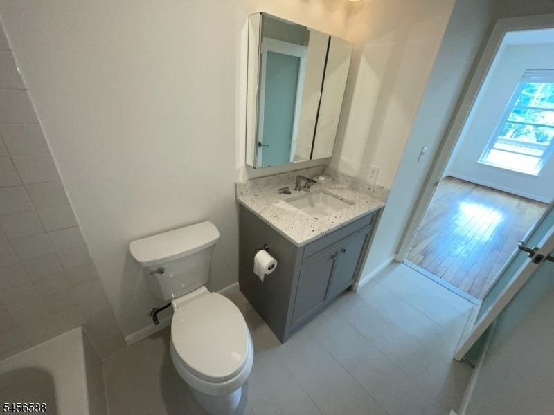 6 E Blackwell St - Photo 12