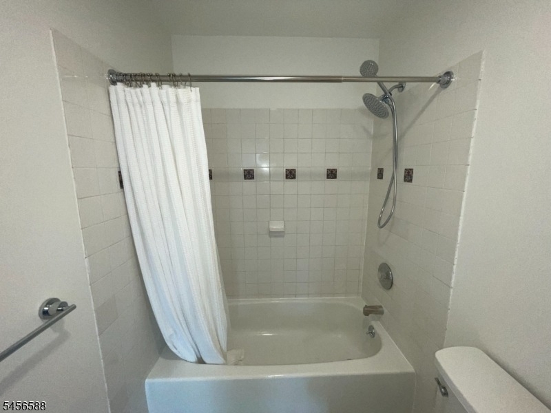 6 E Blackwell St - Photo 11
