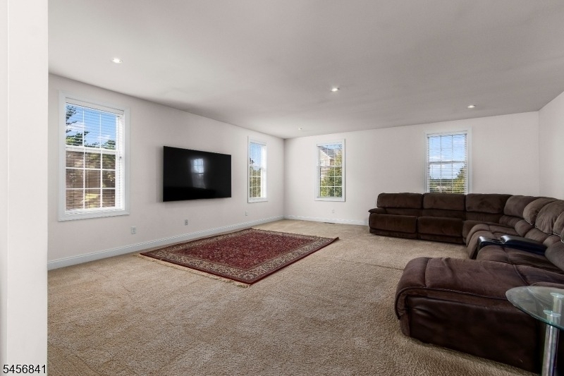 5 Pfrommer Ave - Photo 9