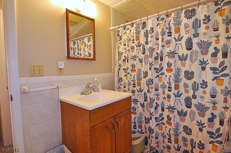 331 Center St - Photo 14