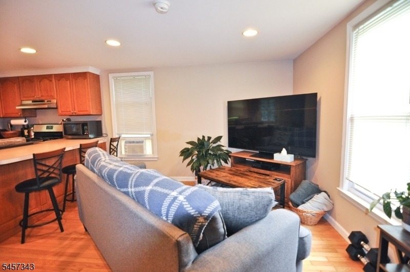 331 Center St - Photo 6