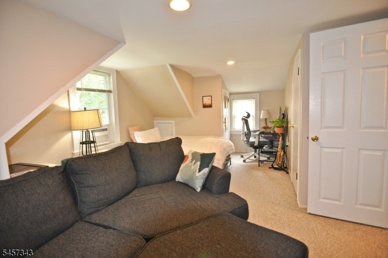 331 Center St - Photo 9